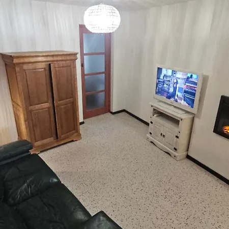 Maison Entiere, 5 Couchages, Avec Grand Espace Salon Cuisine De 80m2 A Quelques Minutes Des Plages De La Dordogne Pinsac