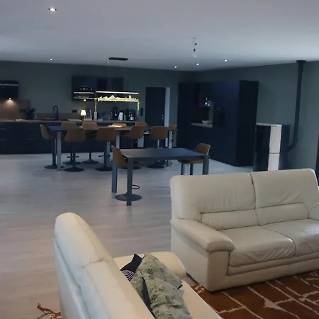 Maison Entiere, 5 Couchages, Avec Grand Espace Salon Cuisine De 80m2 A Quelques Minutes Des Plages De La Dordogne Pinsac