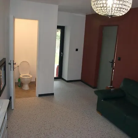 Dom wakacyjny Maison Entiere, 5 Couchages, Avec Grand Espace Salon Cuisine De 80m2 A Quelques Minutes Des Plages De La Dordogne