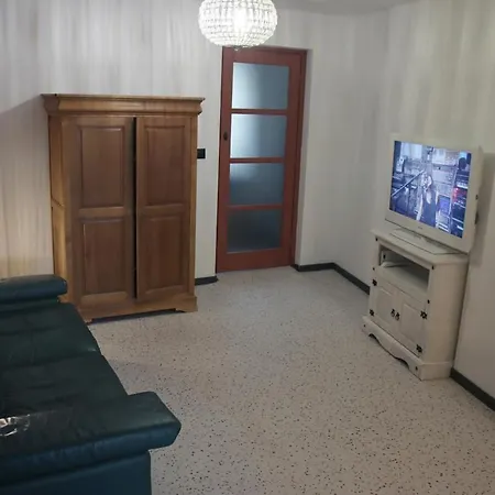 Maison Entiere, 5 Couchages, Avec Grand Espace Salon Cuisine De 80m2 A Quelques Minutes Des Plages De La Dordogne Dom wakacyjny