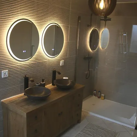 Maison Entiere, 5 Couchages, Avec Grand Espace Salon Cuisine De 80m2 A Quelques Minutes Des Plages De La Dordogne Dom wakacyjny