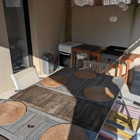 Maison Entiere, 5 Couchages, Avec Grand Espace Salon Cuisine De 80m2 A Quelques Minutes Des Plages De La Dordogne