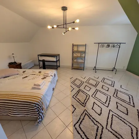 Dom wakacyjny Maison Entiere, 5 Couchages, Avec Grand Espace Salon Cuisine De 80m2 A Quelques Minutes Des Plages De La Dordogne