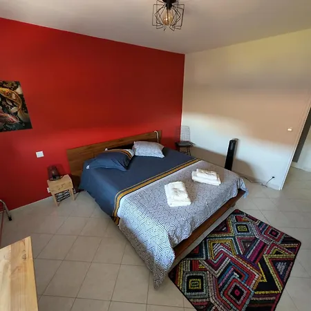 Maison Entiere, 5 Couchages, Avec Grand Espace Salon Cuisine De 80m2 A Quelques Minutes Des Plages De La Dordogne