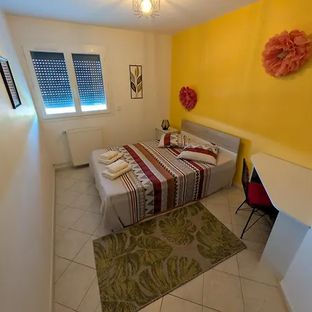 Maison Entiere, 5 Couchages, Avec Grand Espace Salon Cuisine De 80m2 A Quelques Minutes Des Plages De La Dordogne *