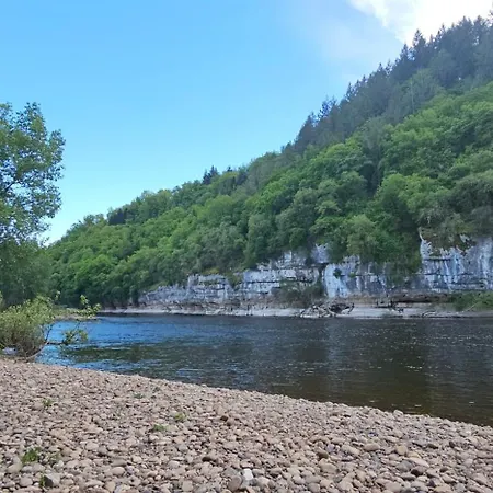 Maison Entiere, 5 Couchages, Avec Grand Espace Salon Cuisine De 80m2 A Quelques Minutes Des Plages De La Dordogne Dom wakacyjny *